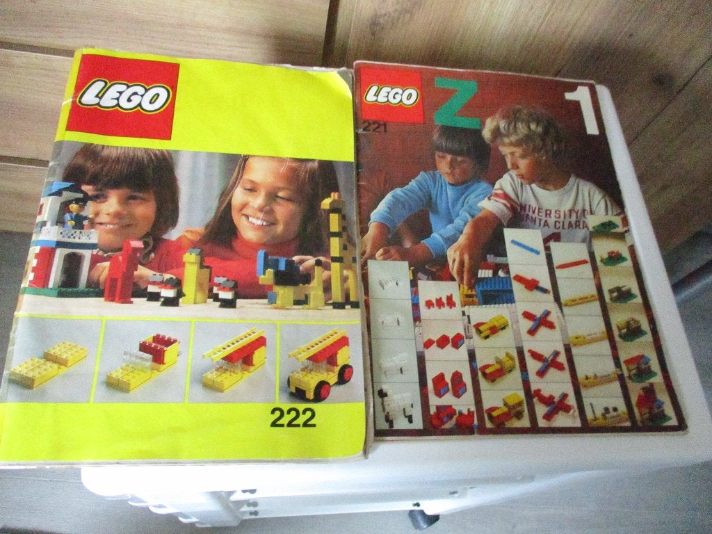 2 lego boeken 221 en 222, Kinderen en Baby's, Ophalen of Verzenden, Gebruikt, Complete set, Lego