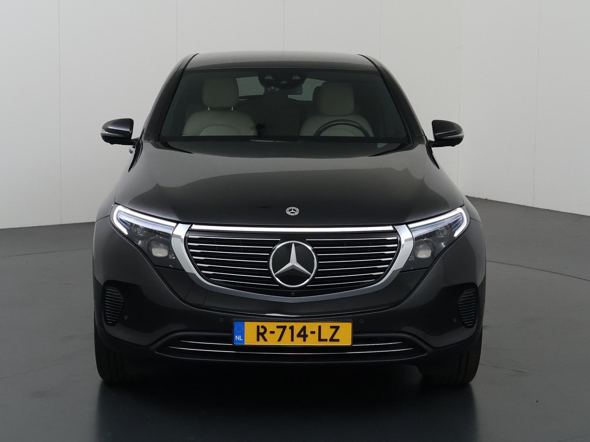 Mercedes-Benz EQC 400 4MATIC Luxury Line 80 kWh | Memory pak, Automaat, Dealer onderhouden, Beige, 80 kWh
