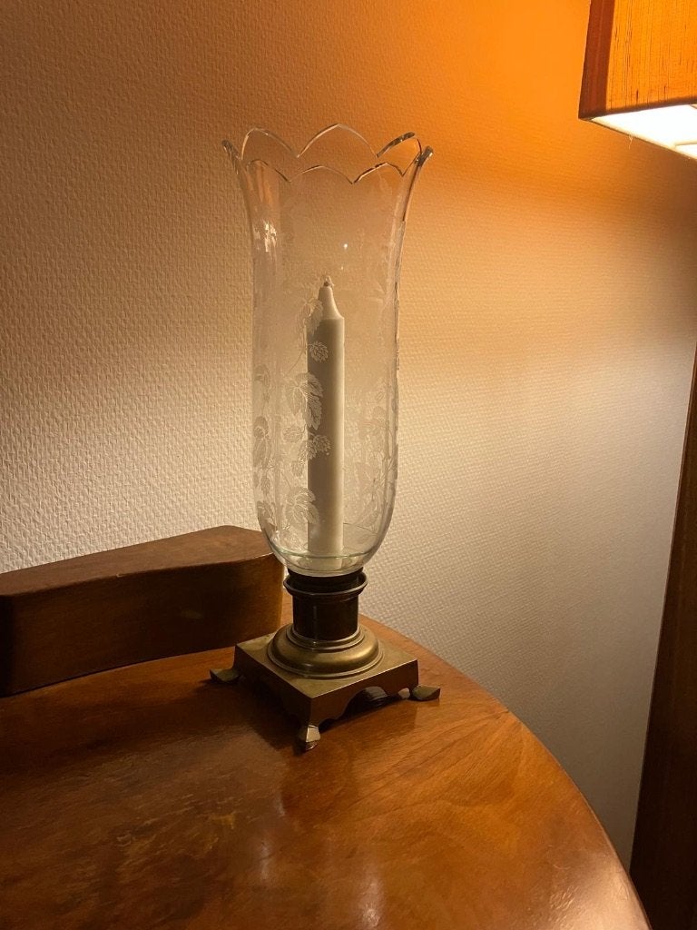 Antieke messing kaarsenhouder met glazen windlicht, Ophalen of Verzenden, Glas