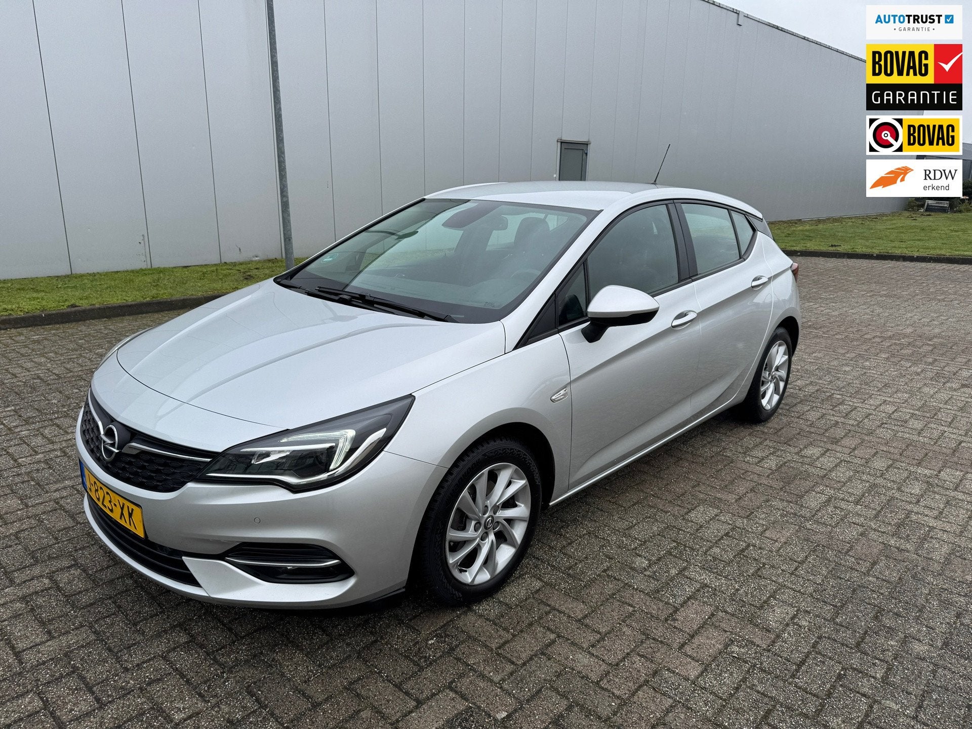 Opel Astra 1.2 Edition , Navigatiesysteem, Parkeersensoren, Voorwielaandrijving, Gebruikt, Euro 6, 1199 cc