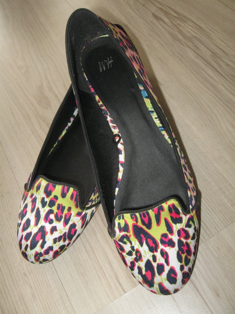 H&M aparte platte schoentjes sixties maat 39 40 als nieuw, Kleding | Dames, Overige kleuren, Zo goed als nieuw, Sandalen of Muiltjes