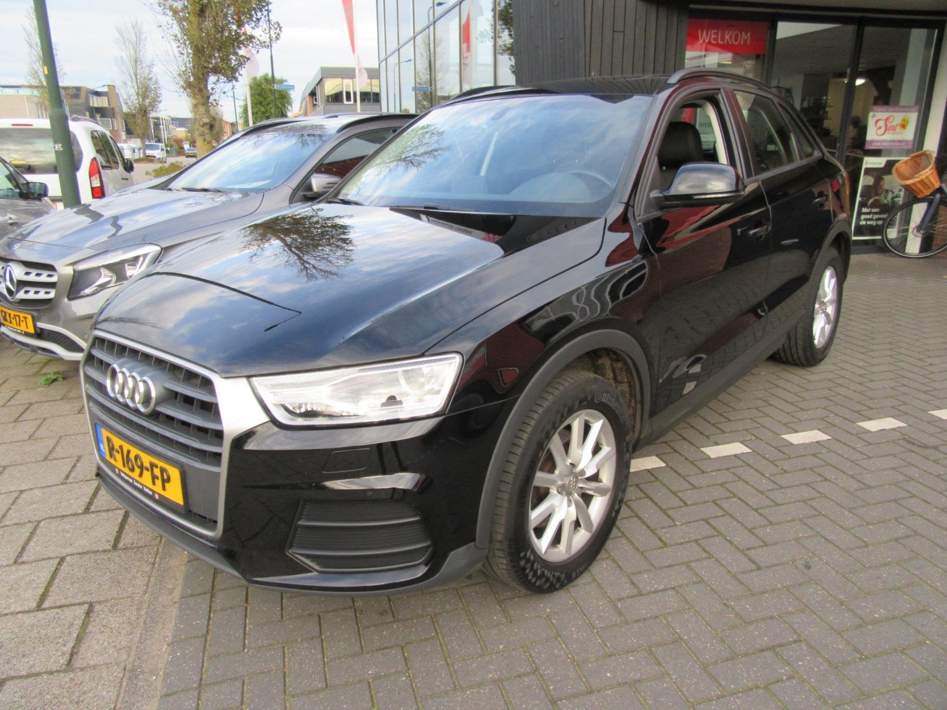 Audi Q3 1.4 TFSI Design Pro Line Plus met Schuifdak, Auto's, Euro 6, 4 cilinders, Leder en Stof, Zwart