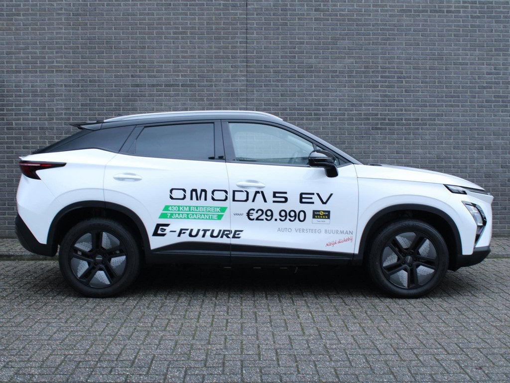 Omoda 5 EV Premium 61 kWh Automaat, Lederen Bekleding, Schui, Auto's, Overige Auto's, 12 maanden, 33 min, Wit, Origineel Nederlands
