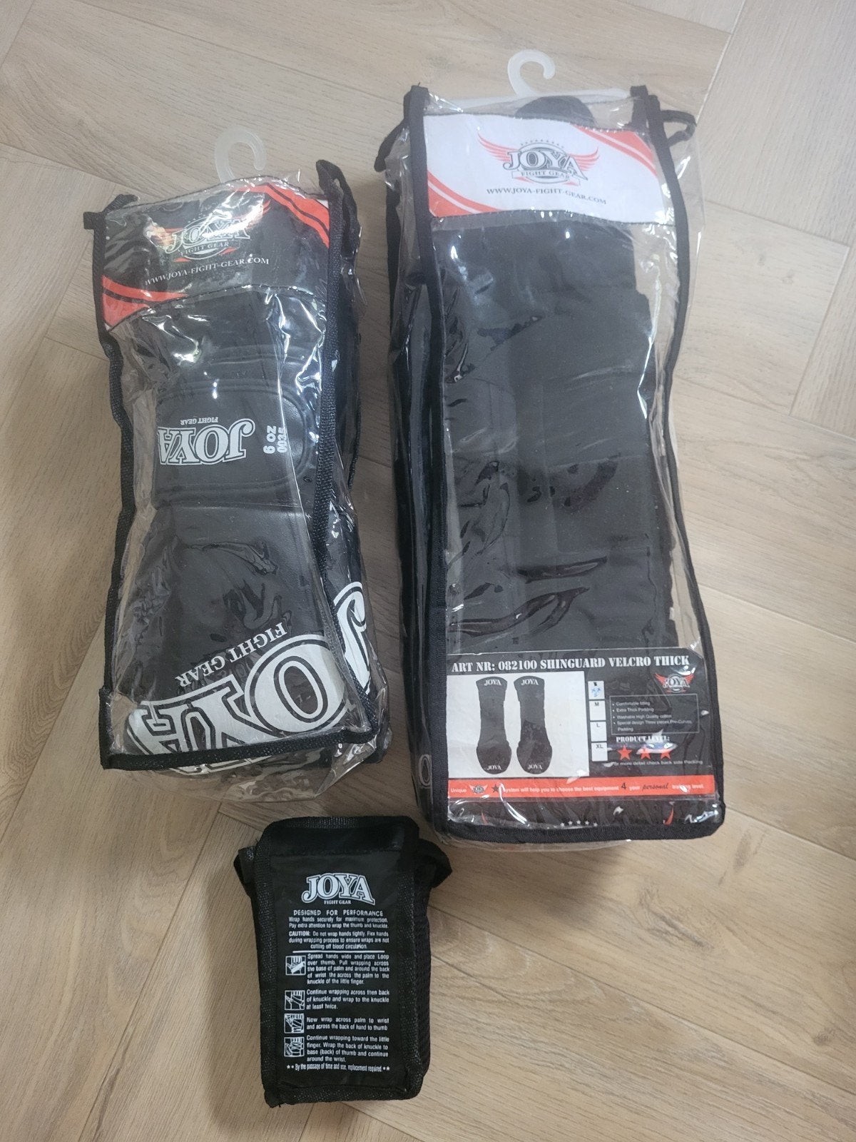 Kinder kickboks set van Joya OZ6 XXS, Ophalen of Verzenden, Zo goed als nieuw, Bokshandschoenen