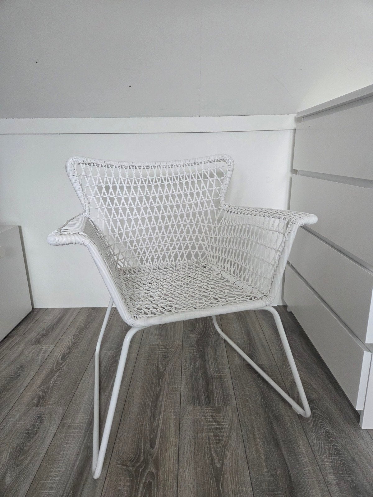IKEA Högsten rotan stoel wit, Huis en Inrichting, Ophalen, Kunststof, Wit, Zo goed als nieuw