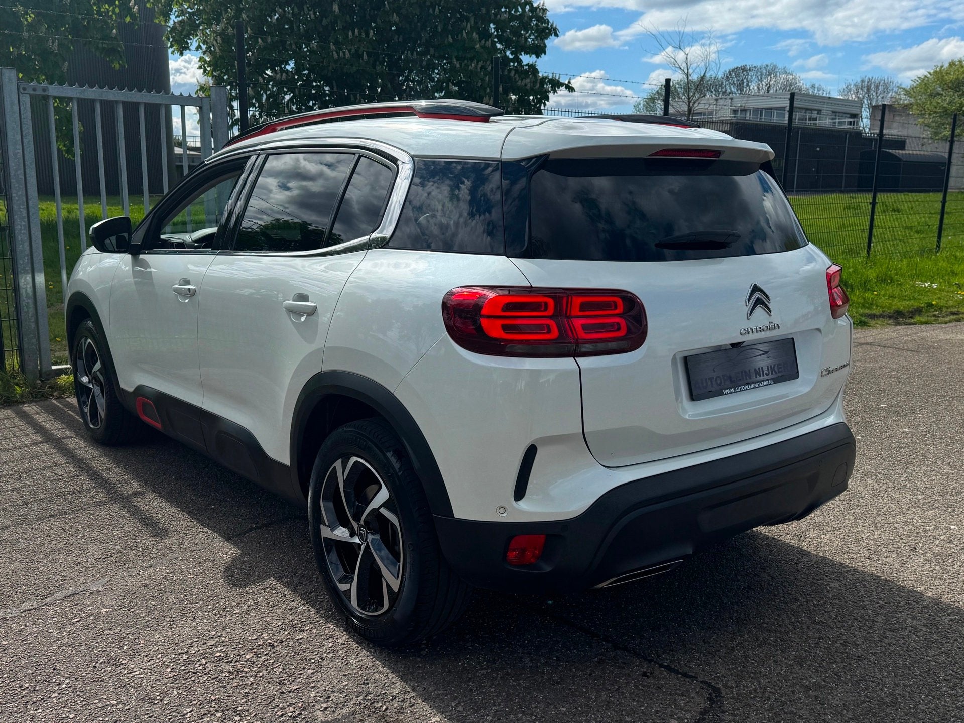 Citroen C5 Aircross 1.2 PureTech Shine Leder LED 360Camera, Auto's, Citroën, Voorwielaandrijving, Gebruikt, Euro 6, Automatische klimaatregeling
