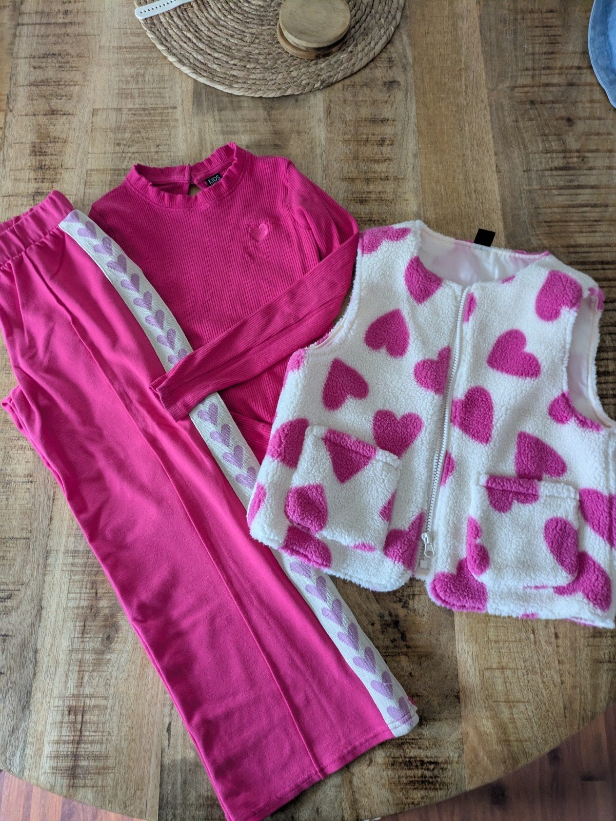 Meisjes kledingset roze maat 134/140 met vestje, Ophalen of Verzenden, Gebruikt, Meisje, Setje