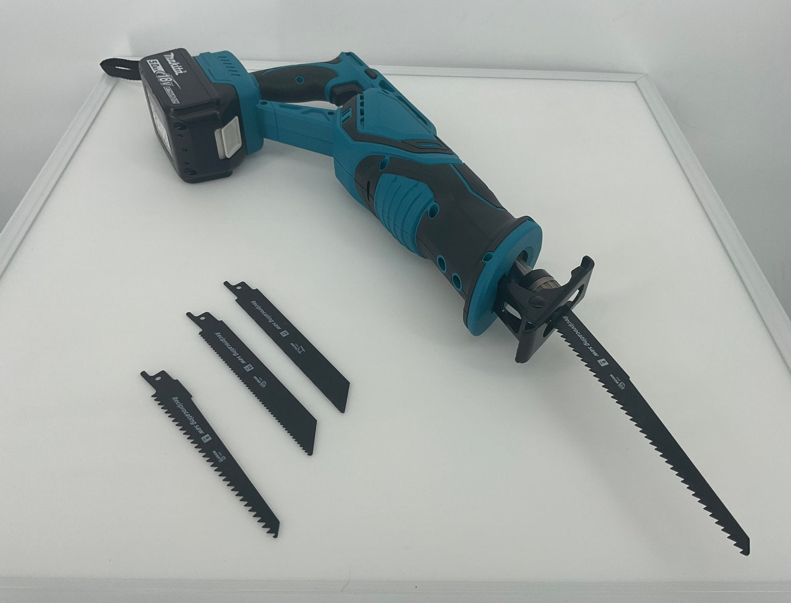 Nieuwe reciprozaag werkend op Makita 18V LXT accu’s, Ophalen of Verzenden, Nieuw
