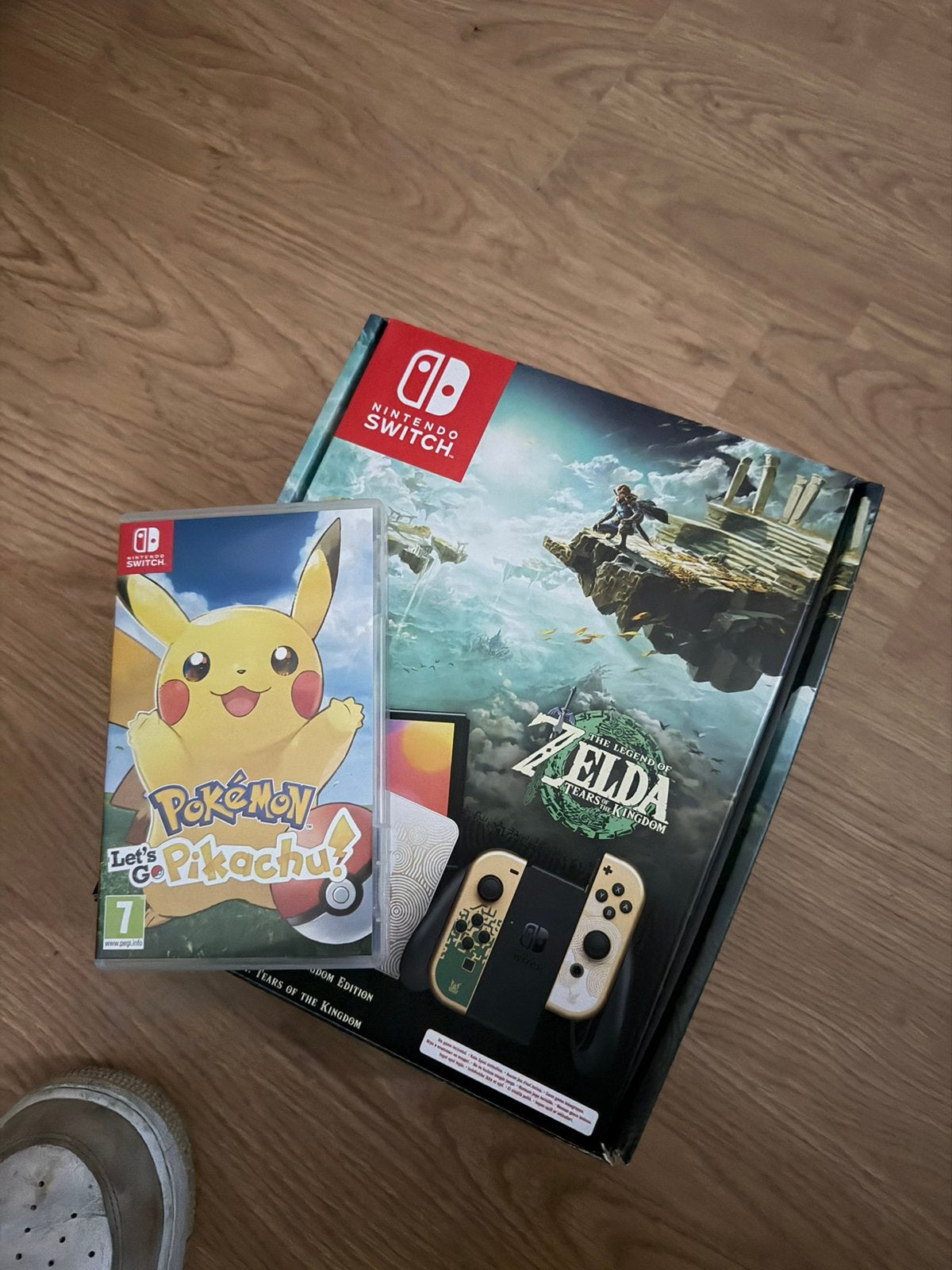 Nintendo Switch 1 Zelda Edition, Ophalen of Verzenden, Zo goed als nieuw, Met 1 controller, Switch Original