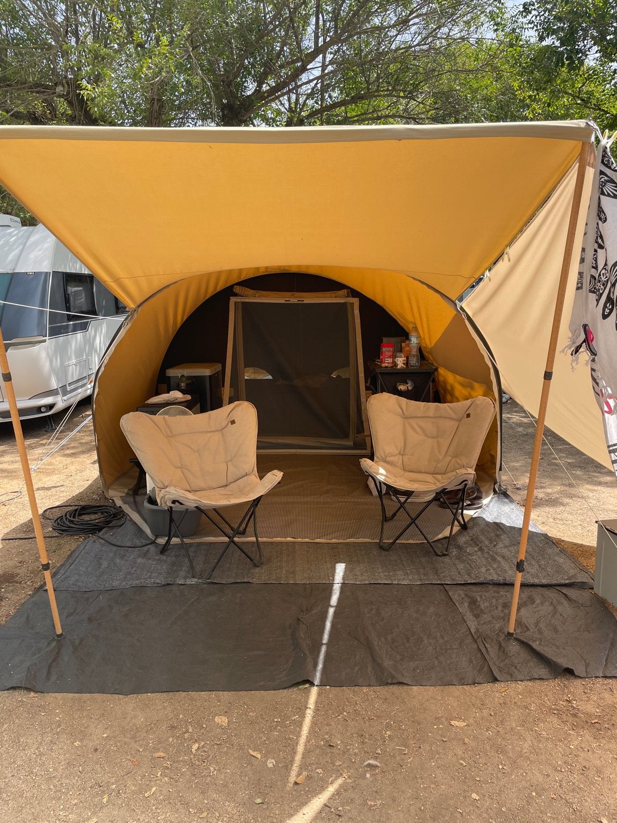 Karsten opblaasbare tent met vast grondzeil en compressor, Ophalen, Zo goed als nieuw, Tot en met 4