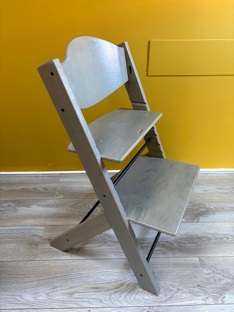 Kinderstoel Treppy grijs, Kinderen en Baby's, Kinderstoelen, Ophalen, Gebruikt, Meegroeistoel, Gordel(s)