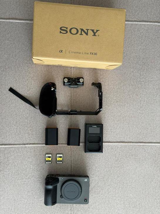Sony FX30 incl accessoires, Ophalen, Compact, Zo goed als nieuw, Sony