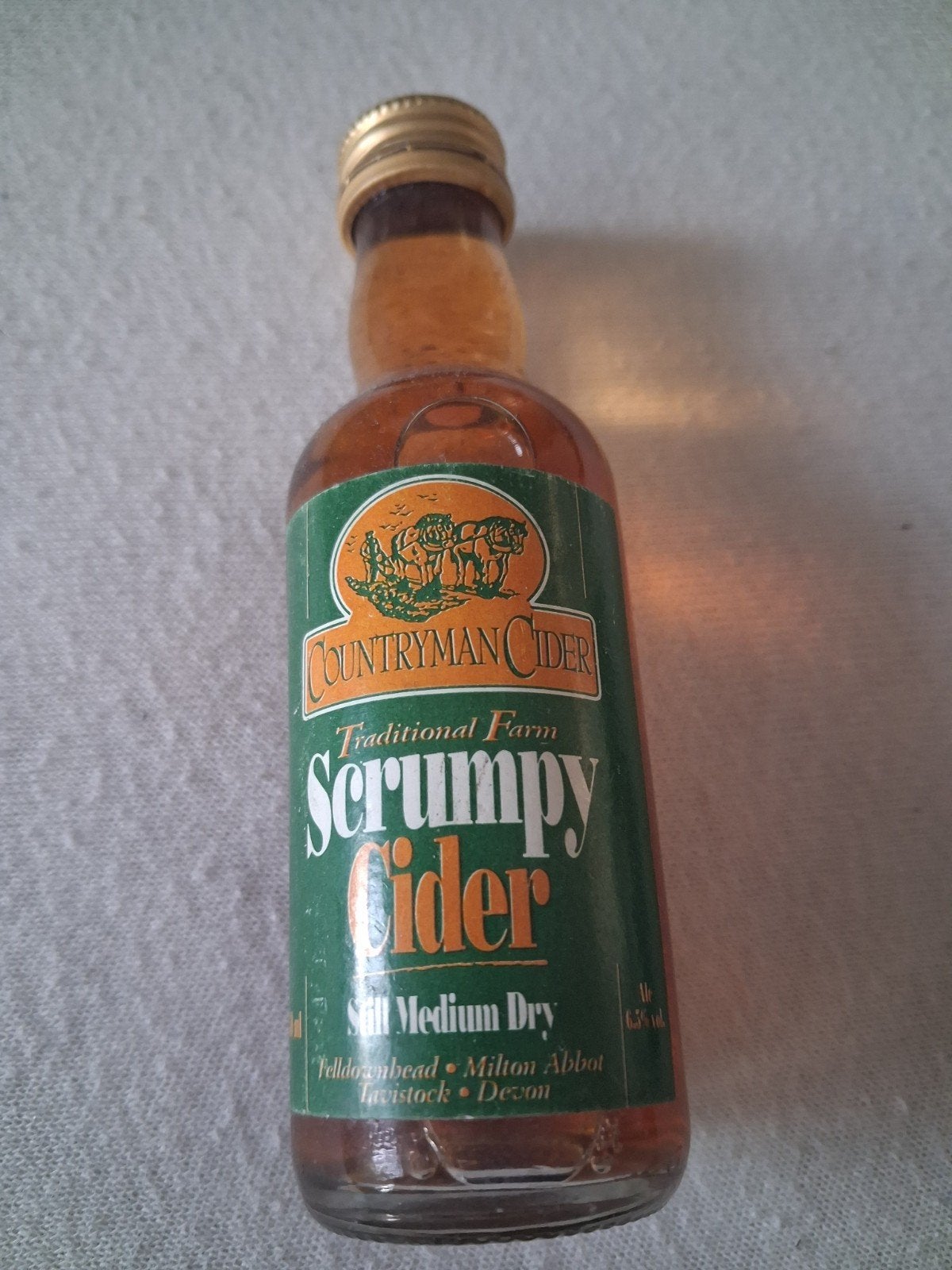 Vintage Countryman Cider Scrumpy Cider miniatuurflesje, Verzamelen, Overige Verzamelen, Gebruikt, Ophalen of Verzenden