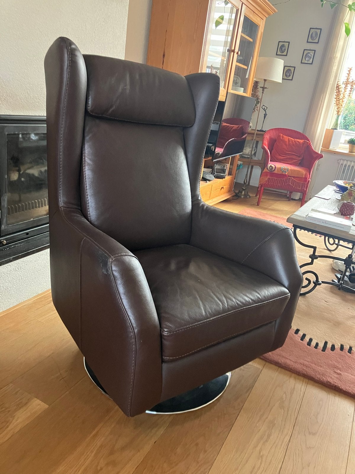 Bruine leren fauteuil met draaivoet, Ophalen, Gebruikt, Leer, 75 tot 100 cm