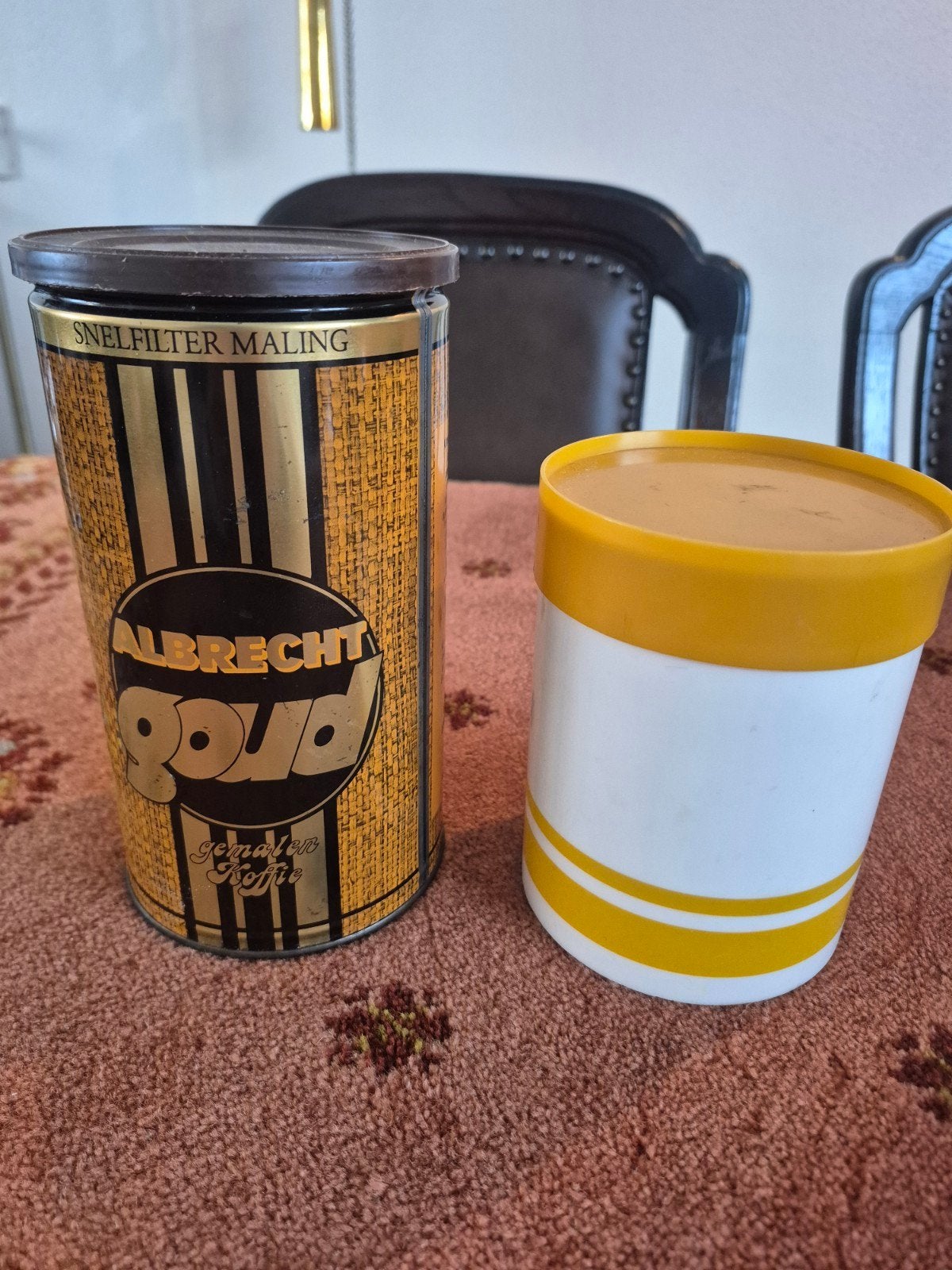 Vintage Albrecht Goud koffieblik en plastic blik, Ophalen