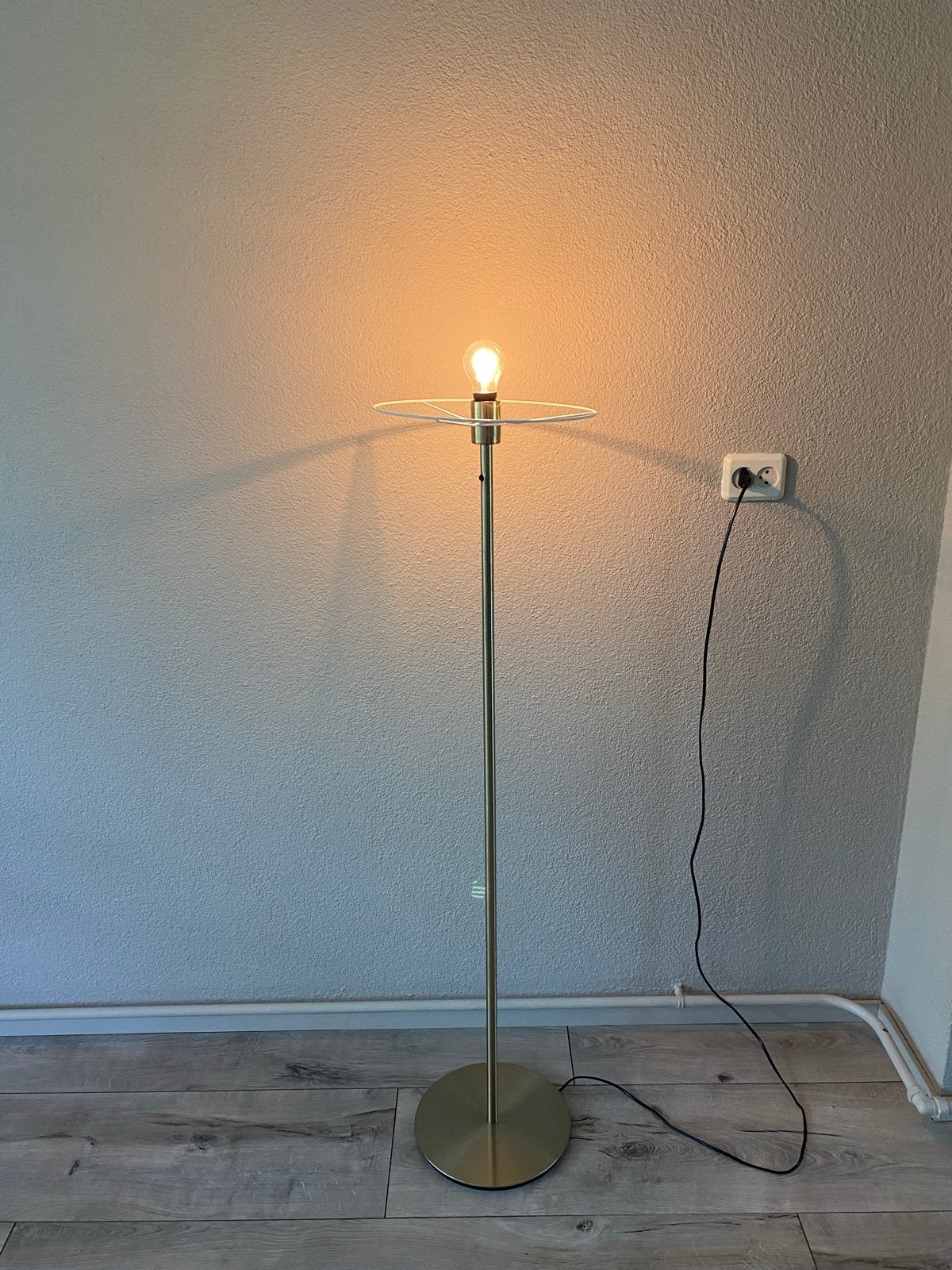Gouden vloerlamp met E27 fitting, Ophalen, E27 (groot), Zo goed als nieuw, Metaal