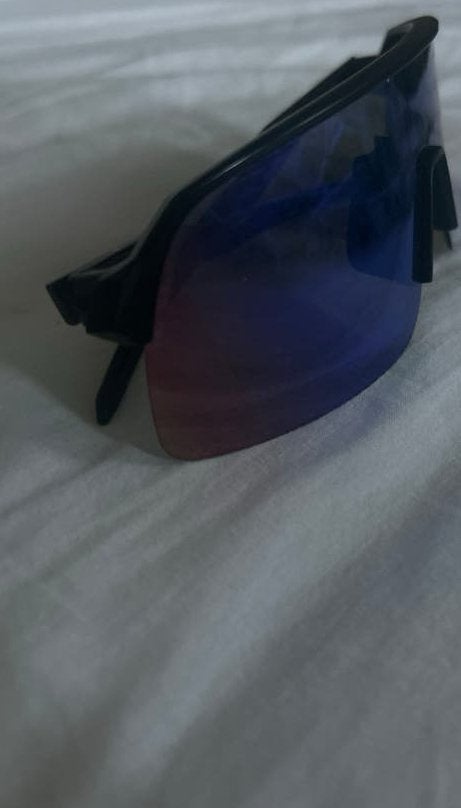 French trendy sky glasses, Gebruikt, Zonnebril, Zwart, Ophalen