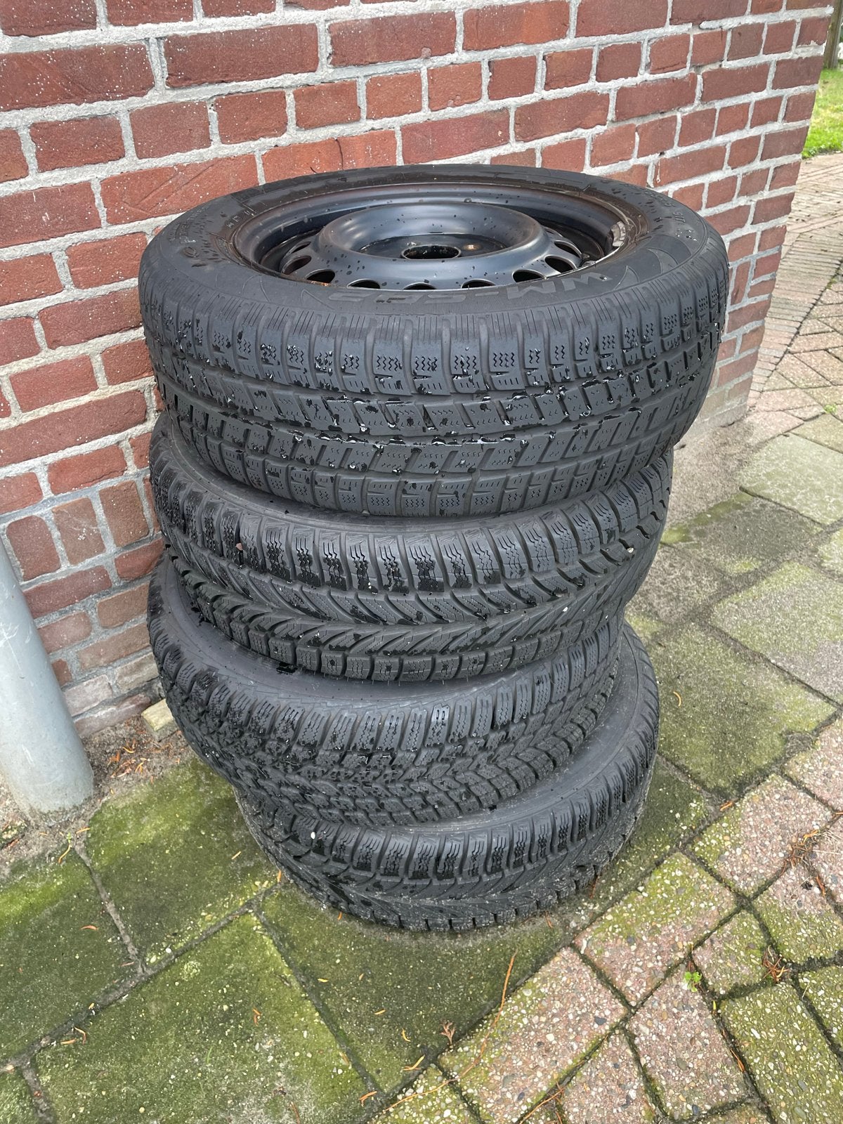 Winterbanden op stalen velgen - 195/65R15, Gebruikt, 15 inch, Banden en Velgen, Personenwagen