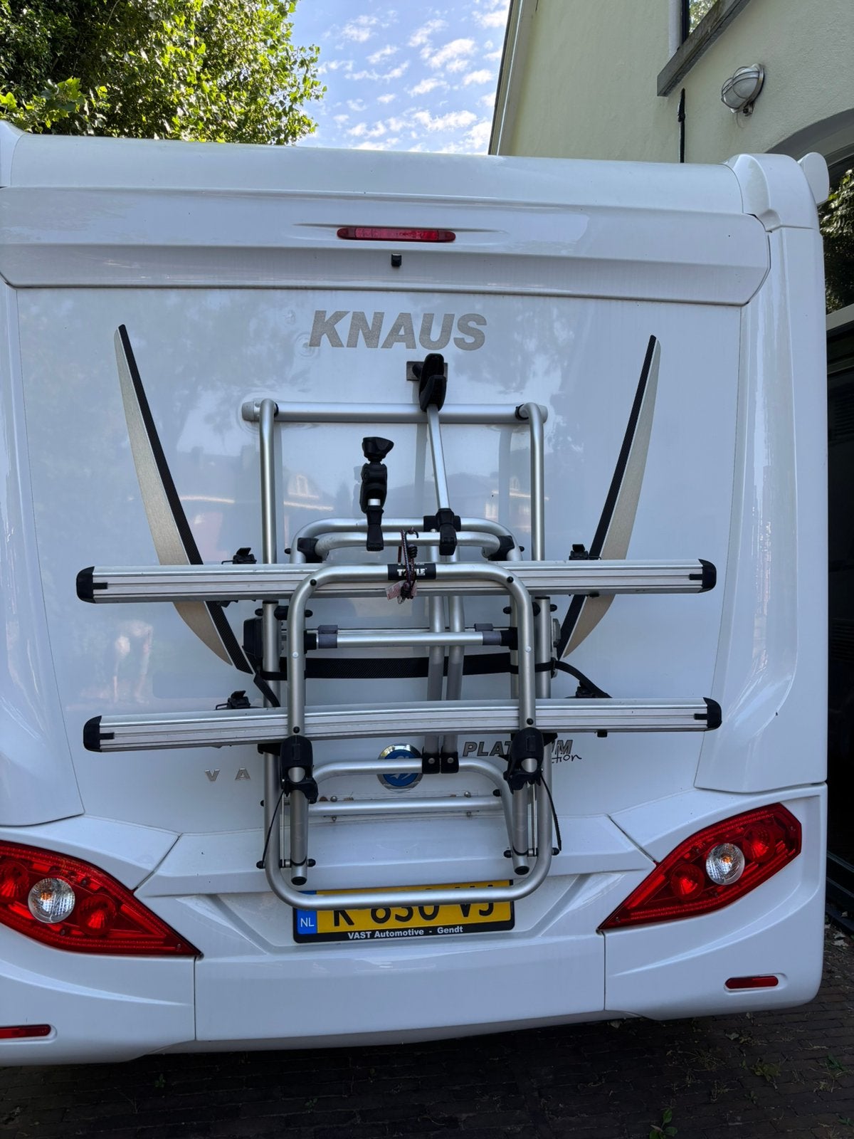 Thule fietslift voor achterkant camper, Ophalen, 2 fietsen, Gebruikt, Elektrische fiets