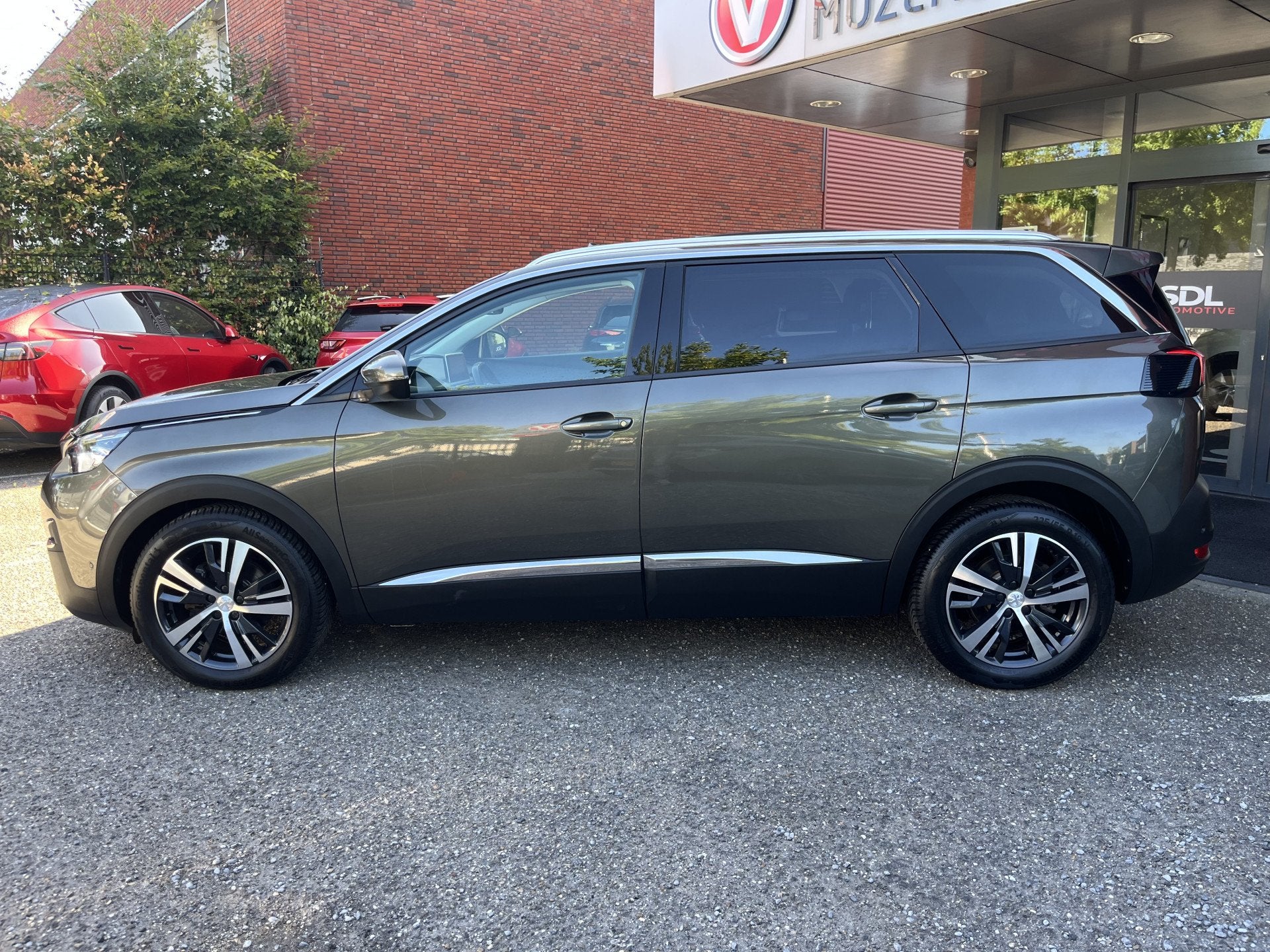 Peugeot 5008 1.6 Turbo Allure 181PK! // LEDER // ELEK.STOEL+, Gebruikt, Zwart, 4 cilinders, 181 pk
