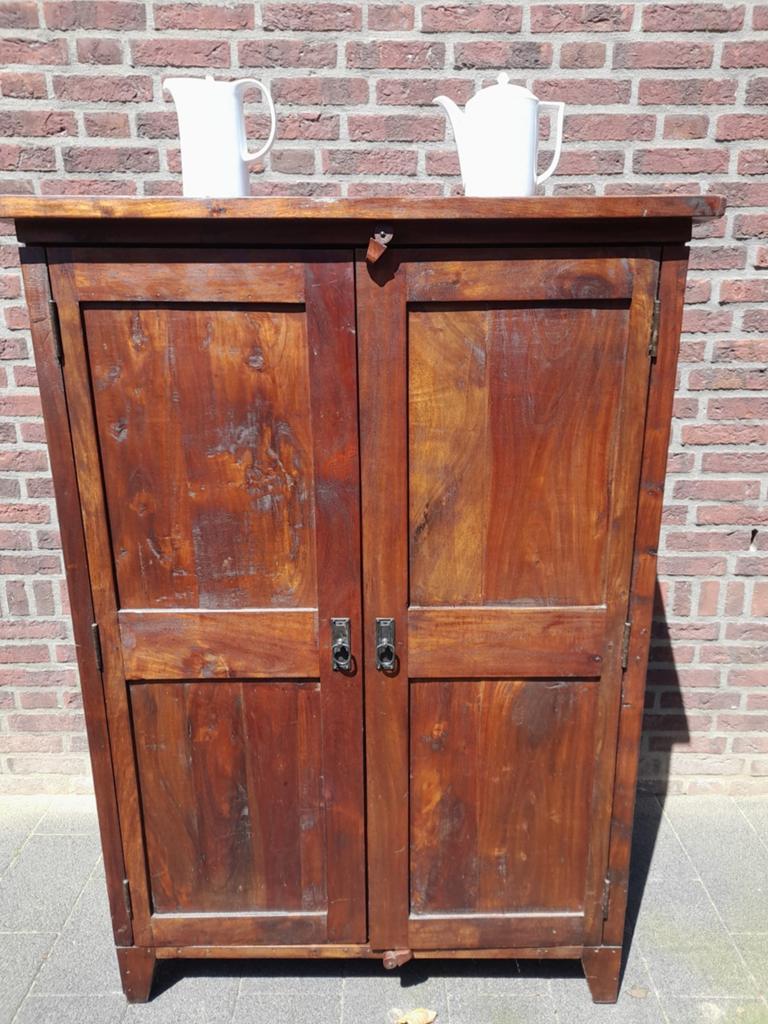 Mooie antieke kast, Ophalen