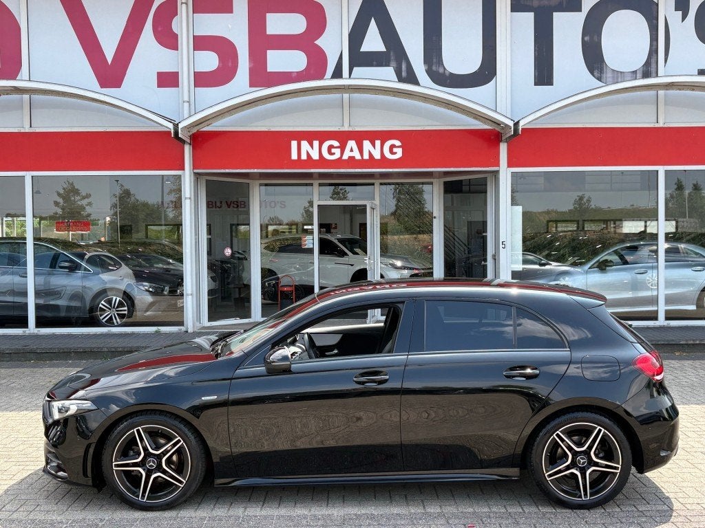 Mercedes-benz A-KLASSE A180 EDITION AMG-LINE 122PK LED NAVI, Auto's, 136 pk, Gebruikt, Huisgarantie, Met garantie (alle)