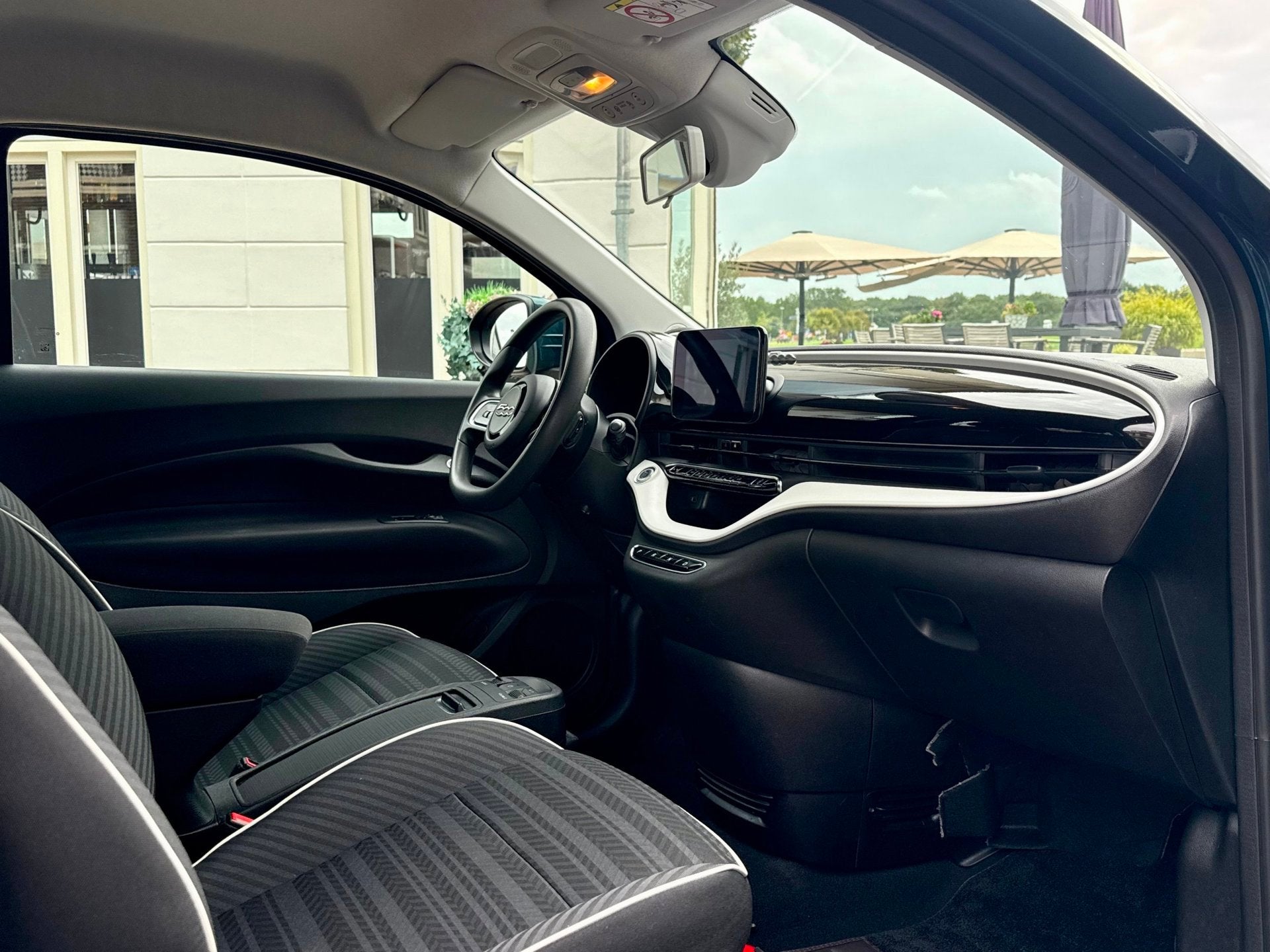 Fiat 500e Icon 42 kWh | RIJKLAARPRIJS | SOH 93,7% | Weinig K, Auto's, Dealer onderhouden, Stof, 4 stoelen, 1265 kg