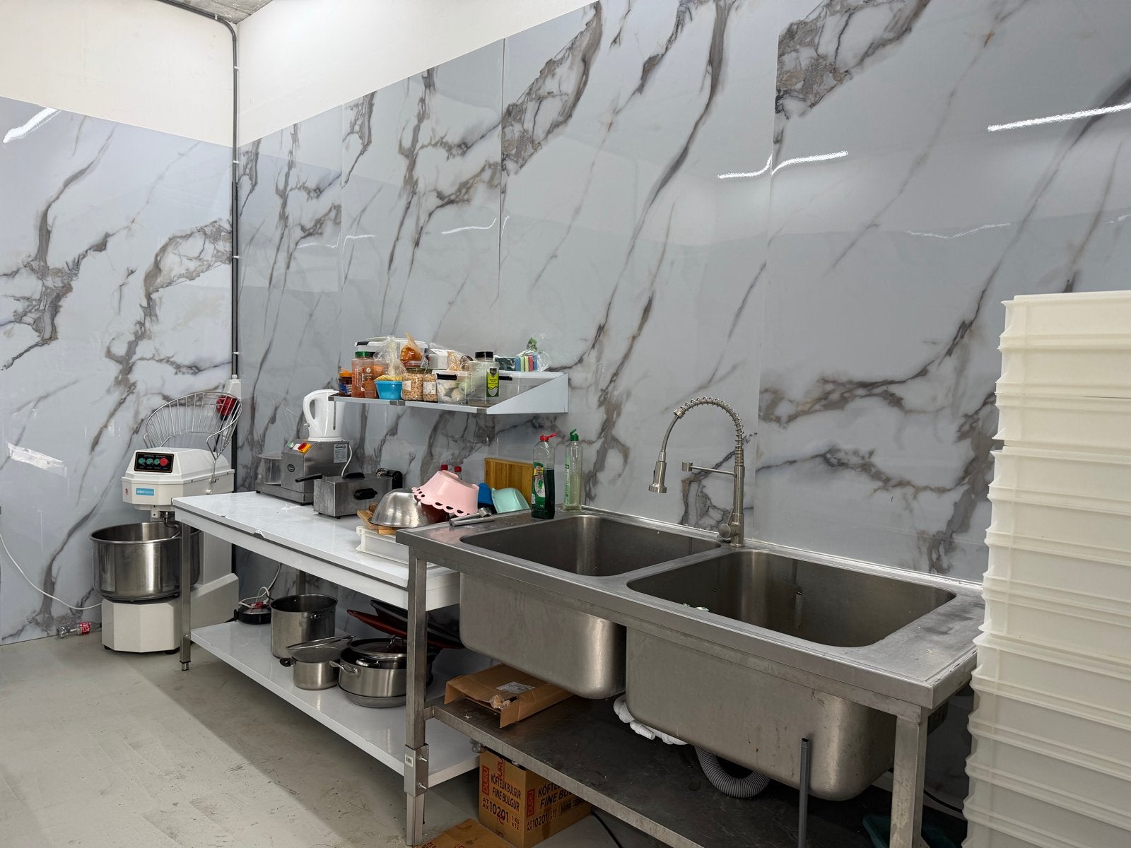 Foto 8 van Cateringlocatie Ter Overname – Instapklaar – Almere