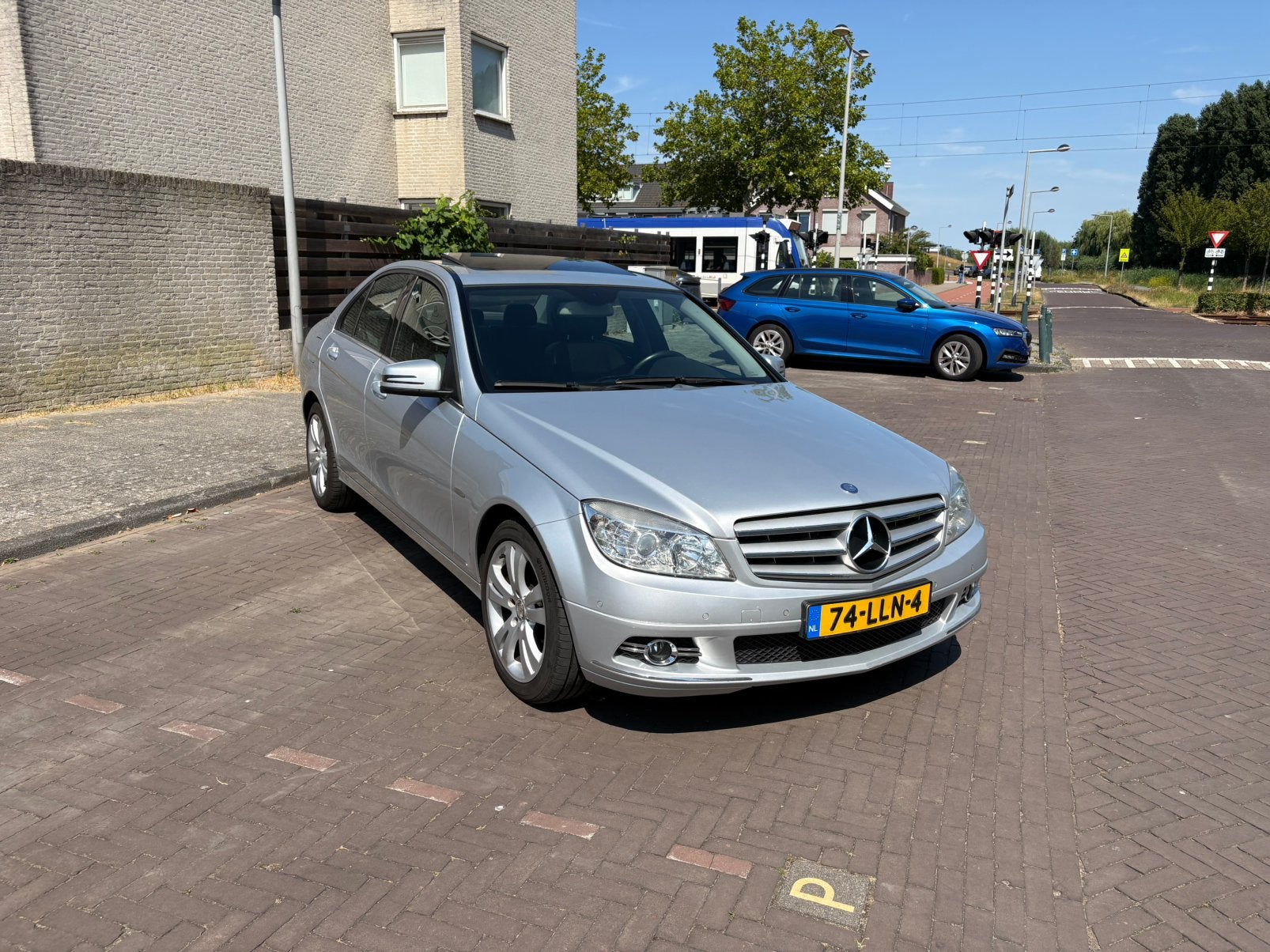 Mercedes-Benz C-Klasse 1.8 C200 Kompressor Sedan AUT 2009, Auto's, Achterwielaandrijving, 1800 kg, 4 cilinders, Automatische klimaatregeling