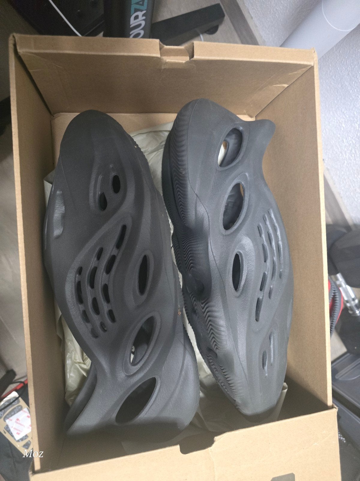 Yeezy Foam Runner Onyx - goed als nieuw, Slippers, Zwart, Ophalen of Verzenden, Zo goed als nieuw