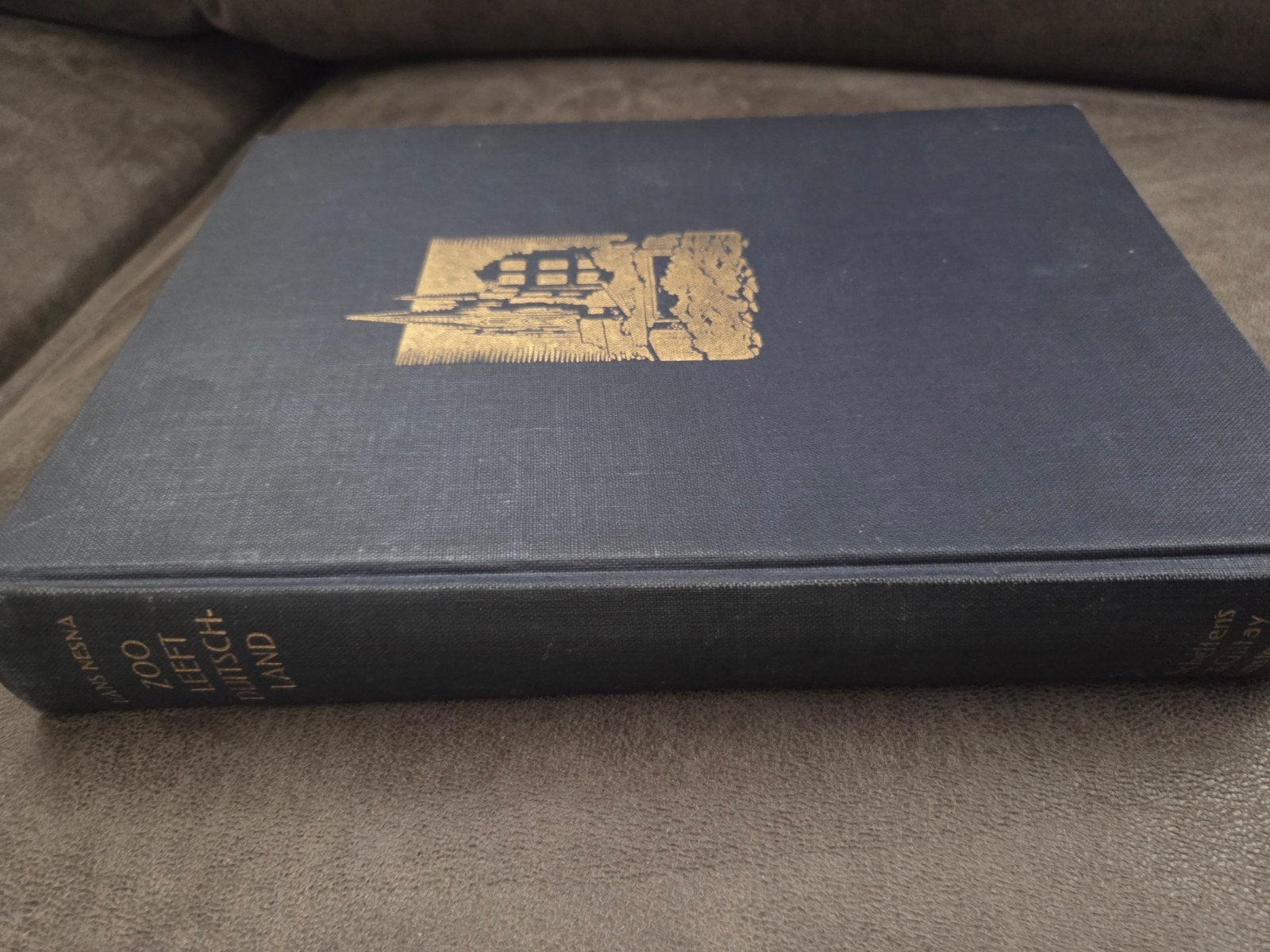 Hans Nesna Zoo leeft Duitschland zeer mooi boek.na de oorlog, Ophalen of Verzenden, Tweede Wereldoorlog, Zo goed als nieuw