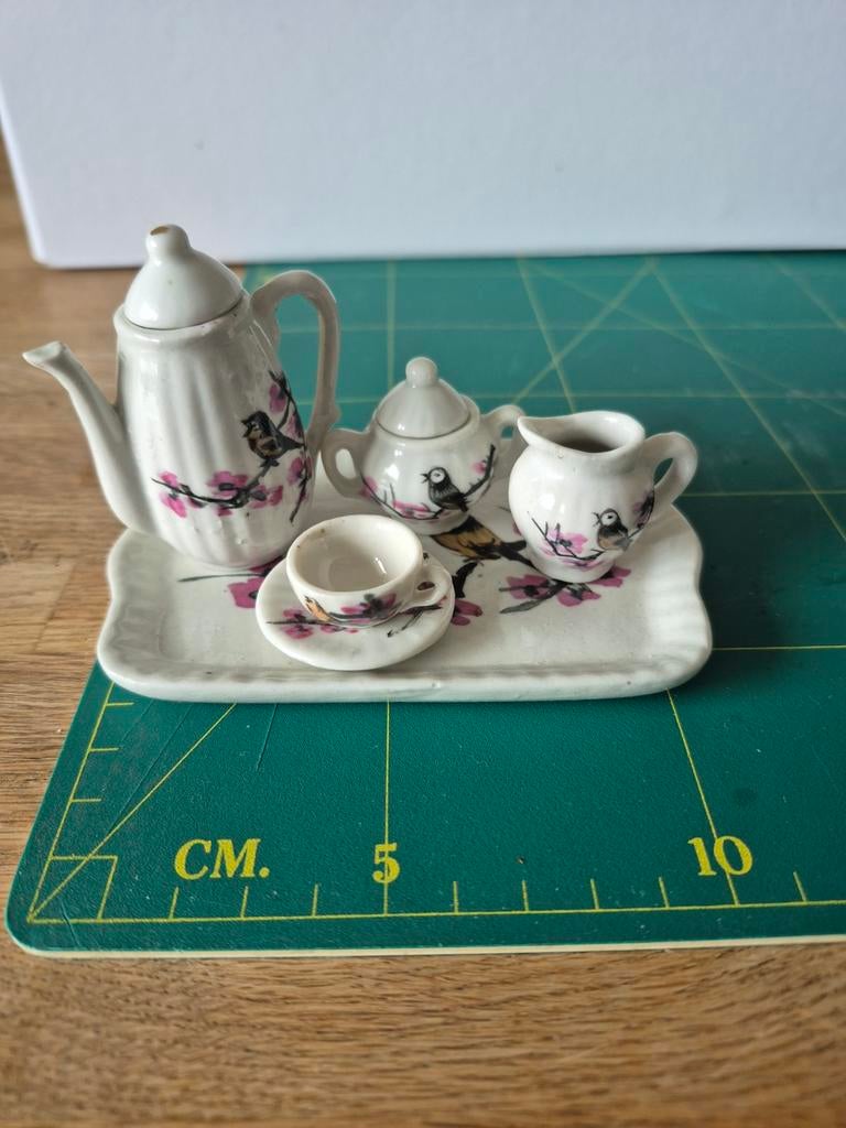 Vintage porseleinen miniatuur serviesje., Ophalen of Verzenden, Nieuw