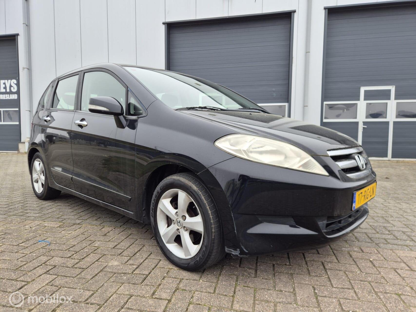 Honda FR-V 1.7i Comfort | 6-pers. | Clima | Trekhaak, Auto's, Honda, 125 pk, Gebruikt, Parkeersensor, 4 cilinders