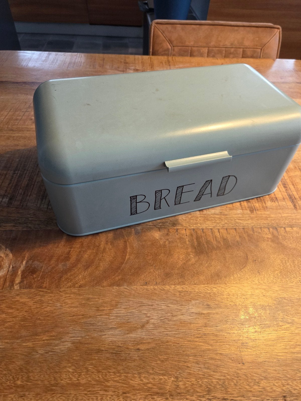 Broodtrommel lichtblauw met 'BREAD' opdruk, Ophalen, Metaal, Broodtrommel, Gebruikt