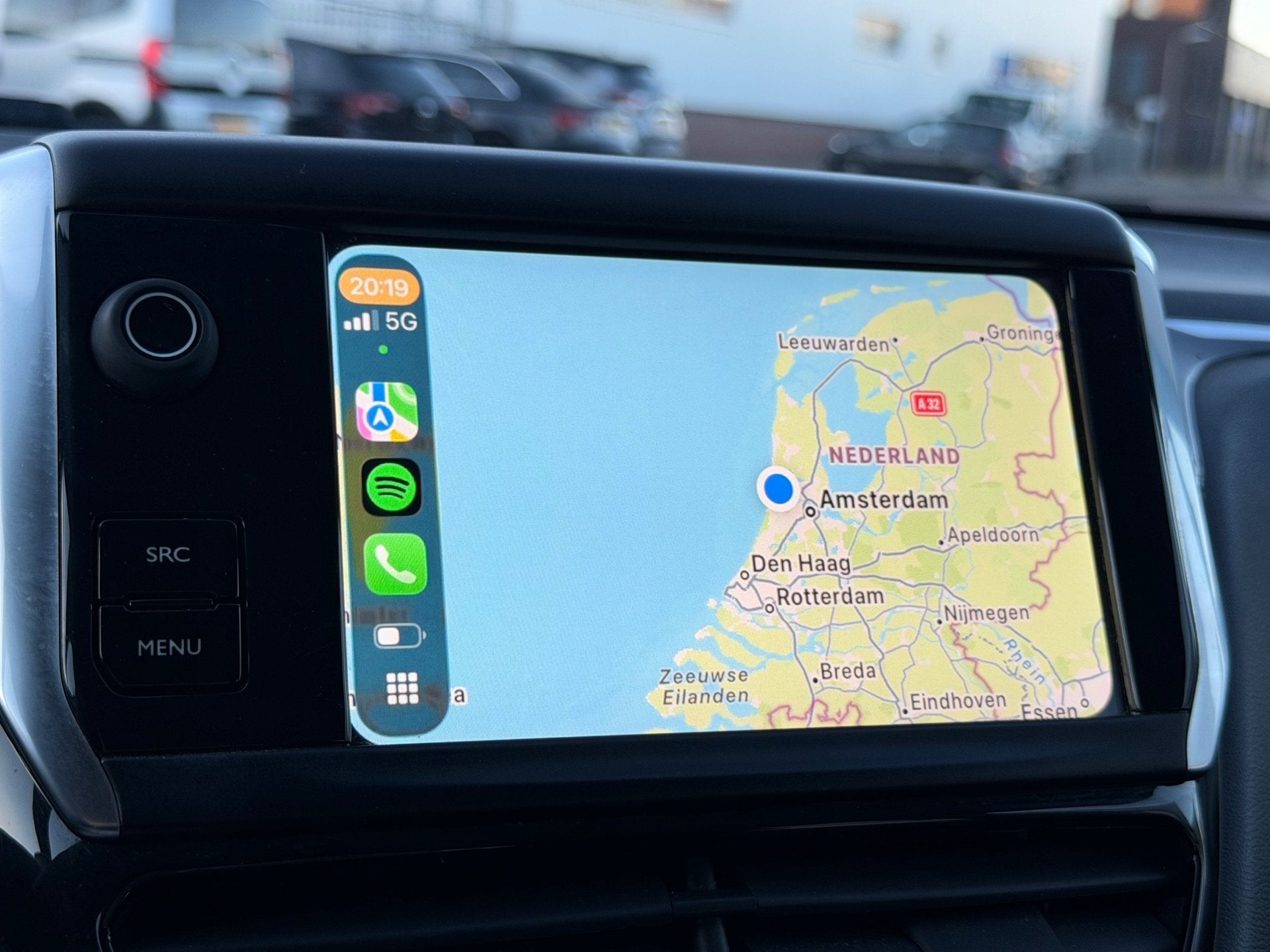 Peugeot 208 1.2 PureTech Blue Lion Apple carplay Airco Navi, Voorwielaandrijving, Gebruikt, Euro 6, 1199 cc