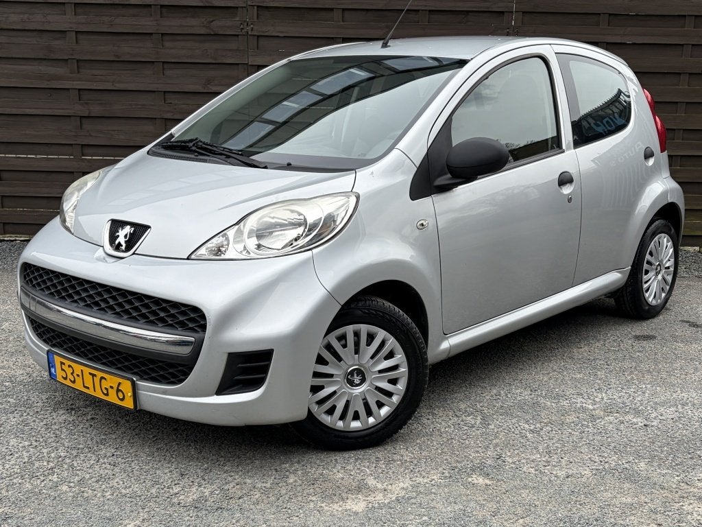 Peugeot 107 1.0-12V XR 5DRS / Nieuwe koppeling! (bj 2010), Auto's, Voorwielaandrijving, Metallic lak, Gebruikt, 4 stoelen