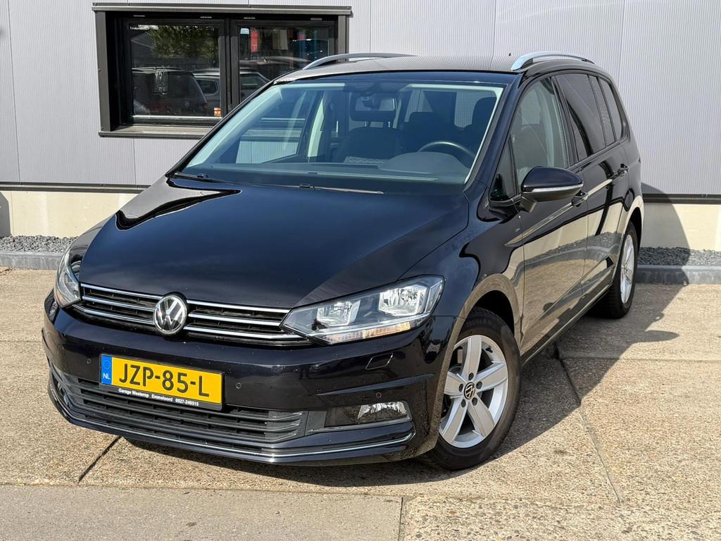 Volkswagen Touran 1.5 TSI Comfortline Business 7p NAVI - ACC, Voorwielaandrijving, Zwart, 4 cilinders, 150 pk