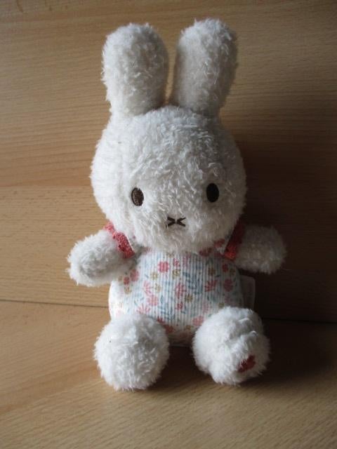 Nijntje pluche  bloemetjes truitje  22cm  Little Dutch, Ophalen of Verzenden, Zo goed als nieuw
