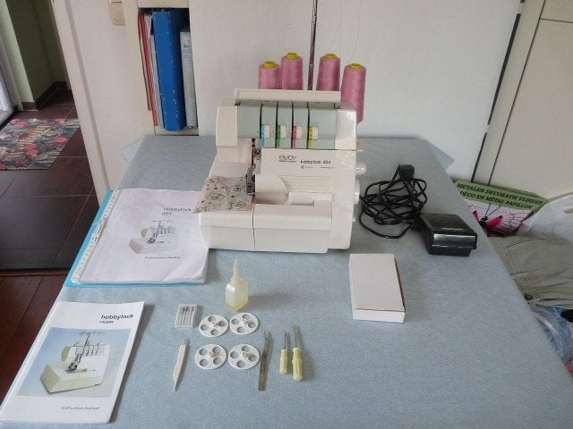 Enjoy Hobbylock 854.  Lock -overlockmachine zgan, Hobby en Vrije tijd, Ophalen of Verzenden, Zo goed als nieuw, Lockmachine, Overige merken