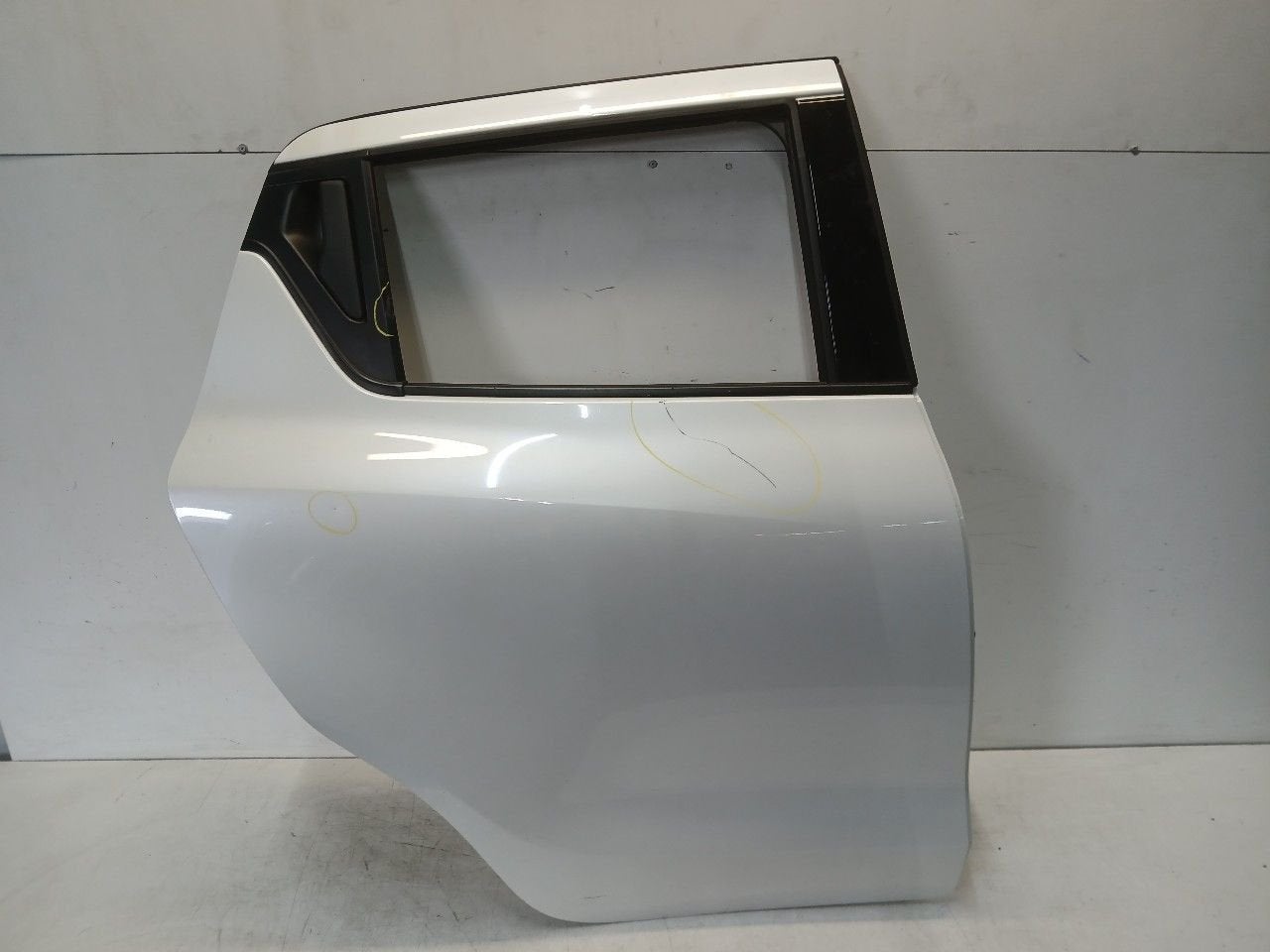 Portier rechts achter Suzuki Swift, Onderdelen@venauto.nl, Van der Ven Autorecycling B.V., Gebruikt, Ettenseweg 76, 4706 PB Roosendaal, The Netherlands