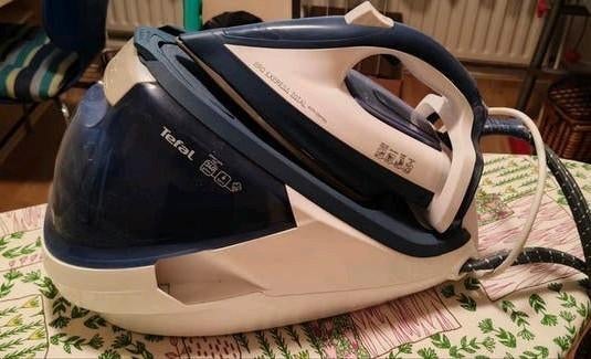Tefal Pro Express Total Stoomgenerator Strijkijzer, Ophalen, Gebruikt, Strijkijzer met snoer