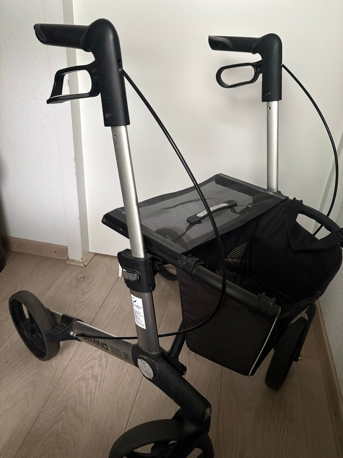 Rollator, lichtgewicht, Gemino 30 s ., Ophalen of Verzenden, Lichtgewicht