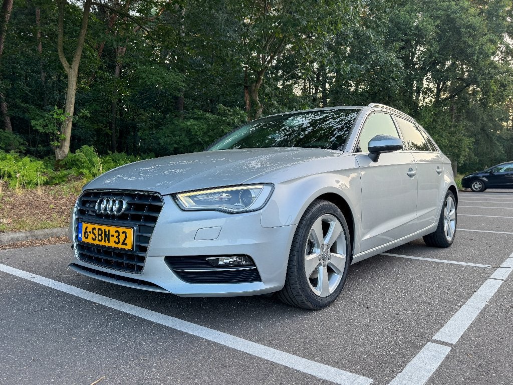 Audi A3 1.4 Tfsi 90KW Sportback NIEUWE REMMEN, -BANDEN, -APK, Voorwielaandrijving, Euro 5, Stof, Zwart
