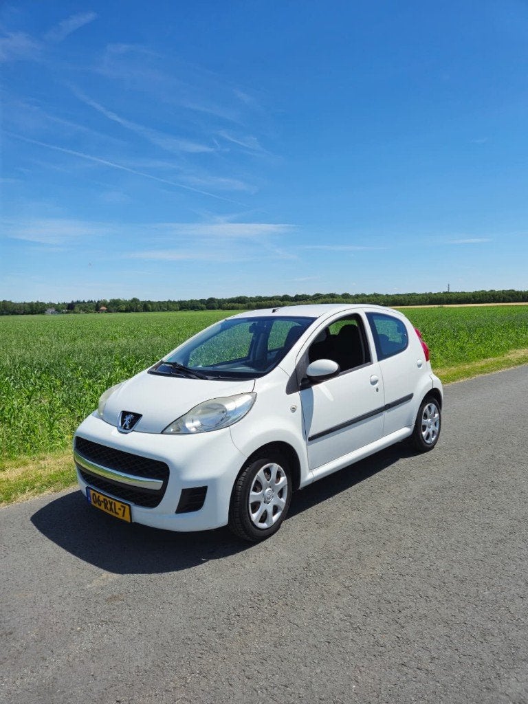 Peugeot 107 | 1.0-12V 5DR 2011 Wit, Auto's, Peugeot, Voorwielaandrijving, Euro 5, Stof, 4 stoelen