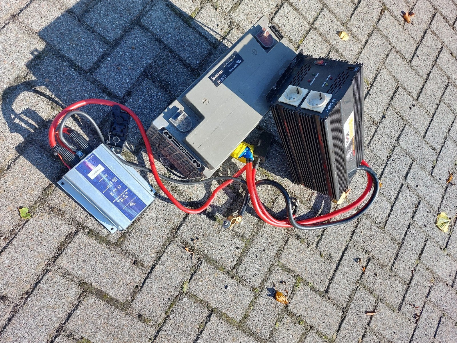 victron AGM accu 220 ampère + omvormer, Ophalen of Verzenden