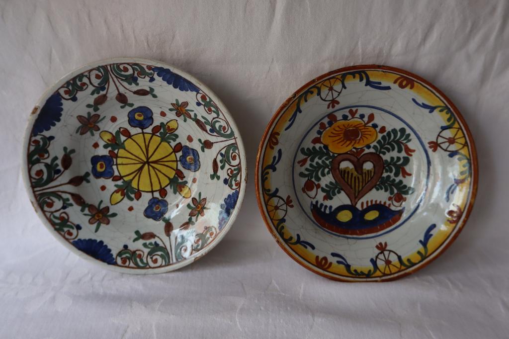 Antieke Delft Porceleyne Klaauw polychroom borden c 1900, Antiek en Kunst, Ophalen of Verzenden