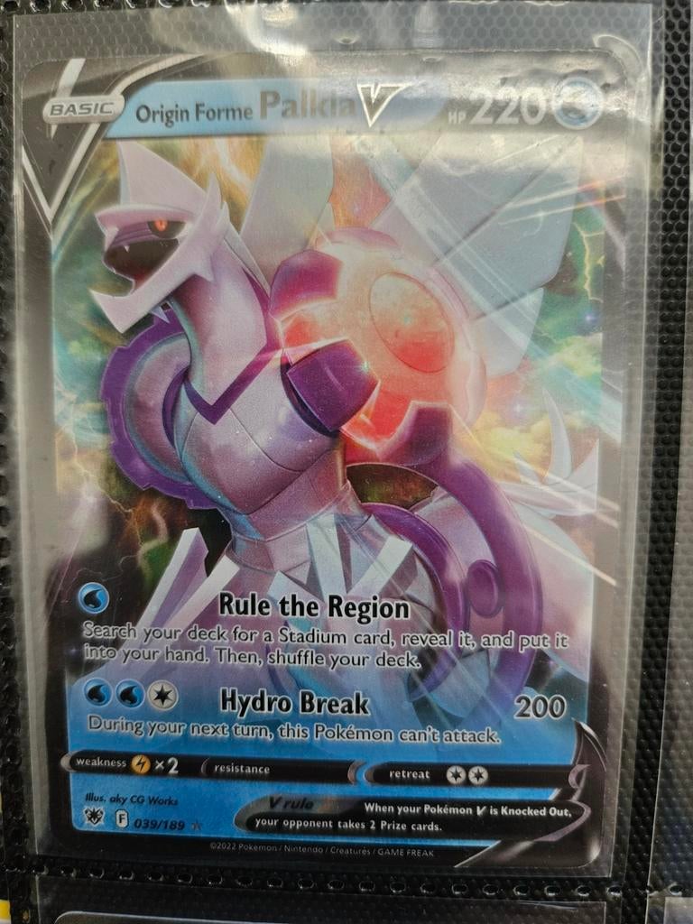 Pokemon Origin Forme Palkia V 039/189 Astral Radiance, Ophalen of Verzenden, Zo goed als nieuw, Losse kaart, Foil