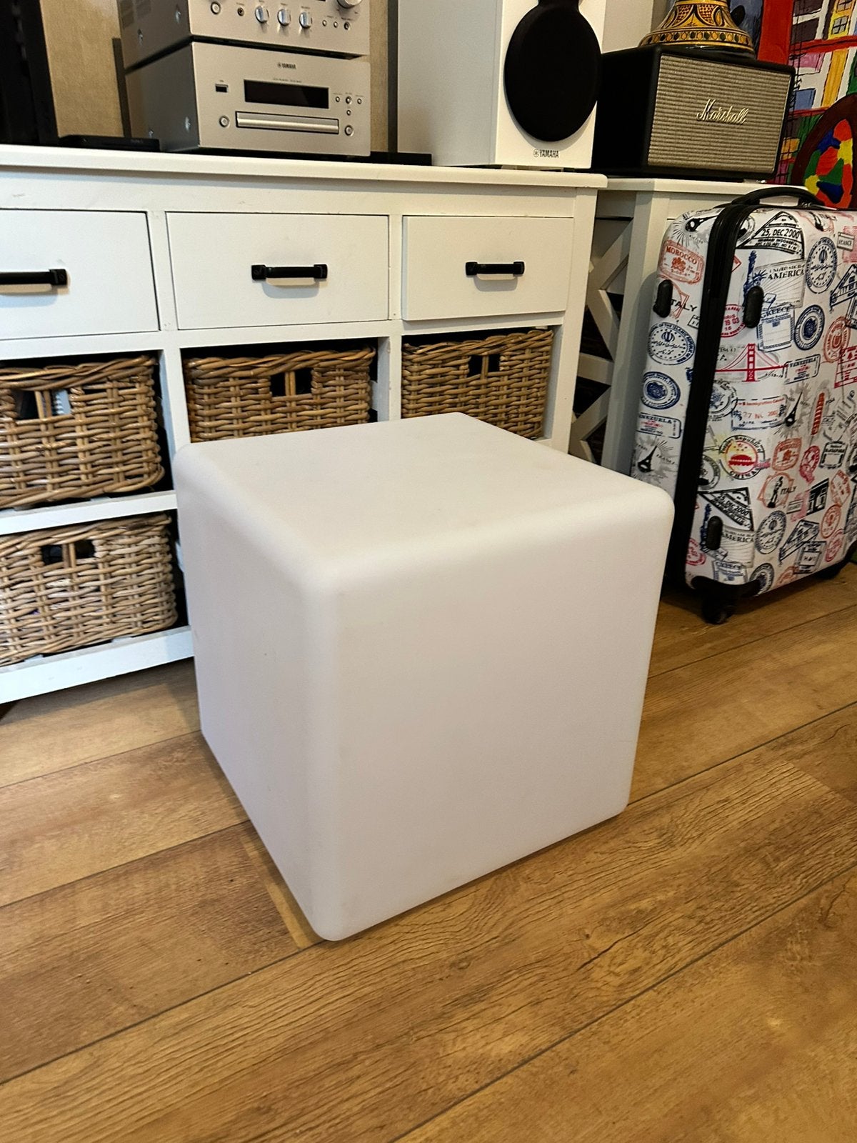 design poef hardkunststof, Ophalen of Verzenden, Zo goed als nieuw, Kunststof, Minder dan 50 cm