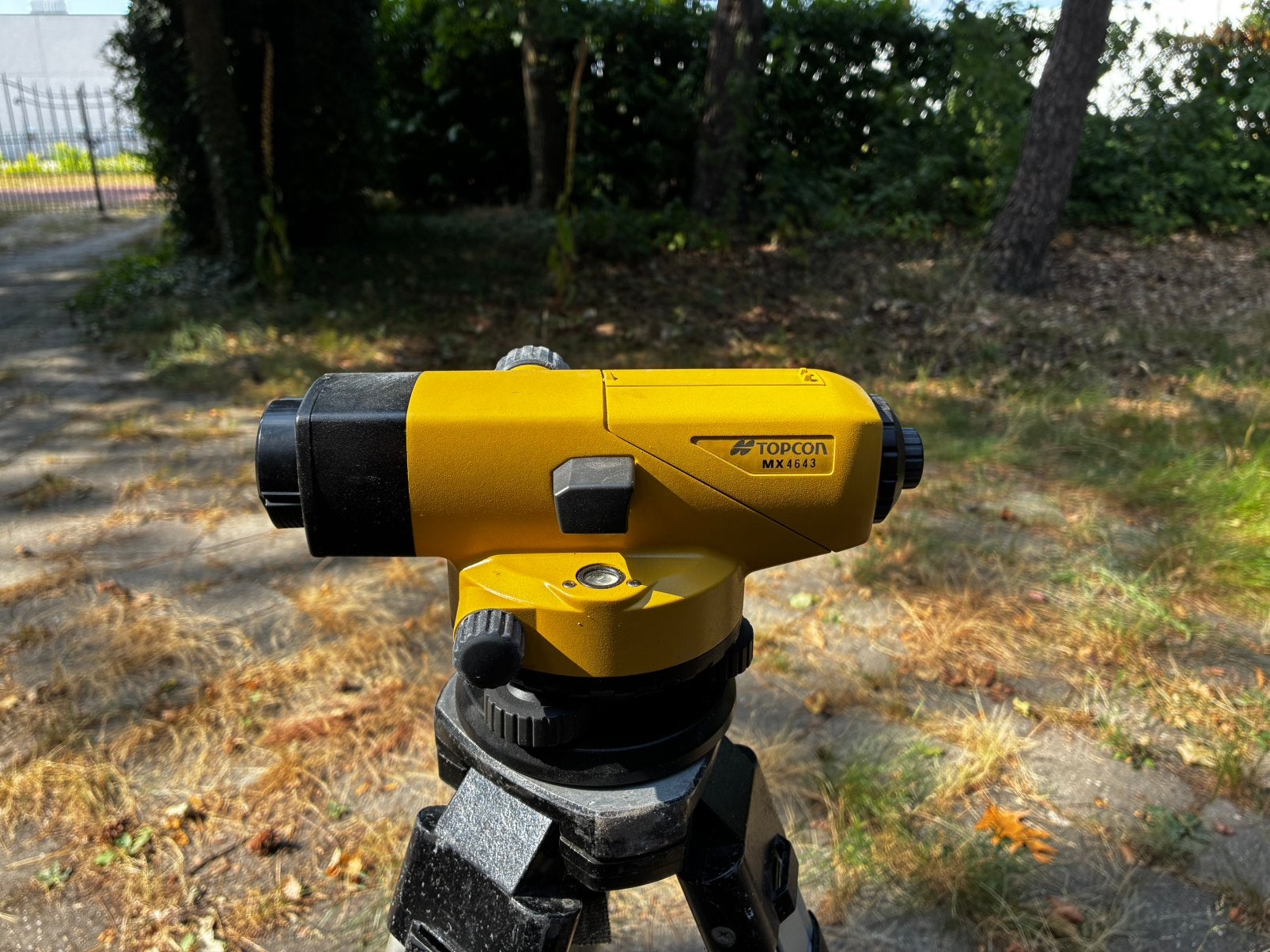 Professioneel waterpas instrument Topcon met statief., Ophalen, Zo goed als nieuw, Overige meters