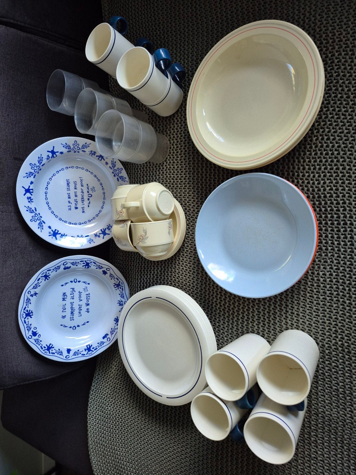 Diverse kunstof camping servies en bekers, Ophalen of Verzenden, Gebruikt